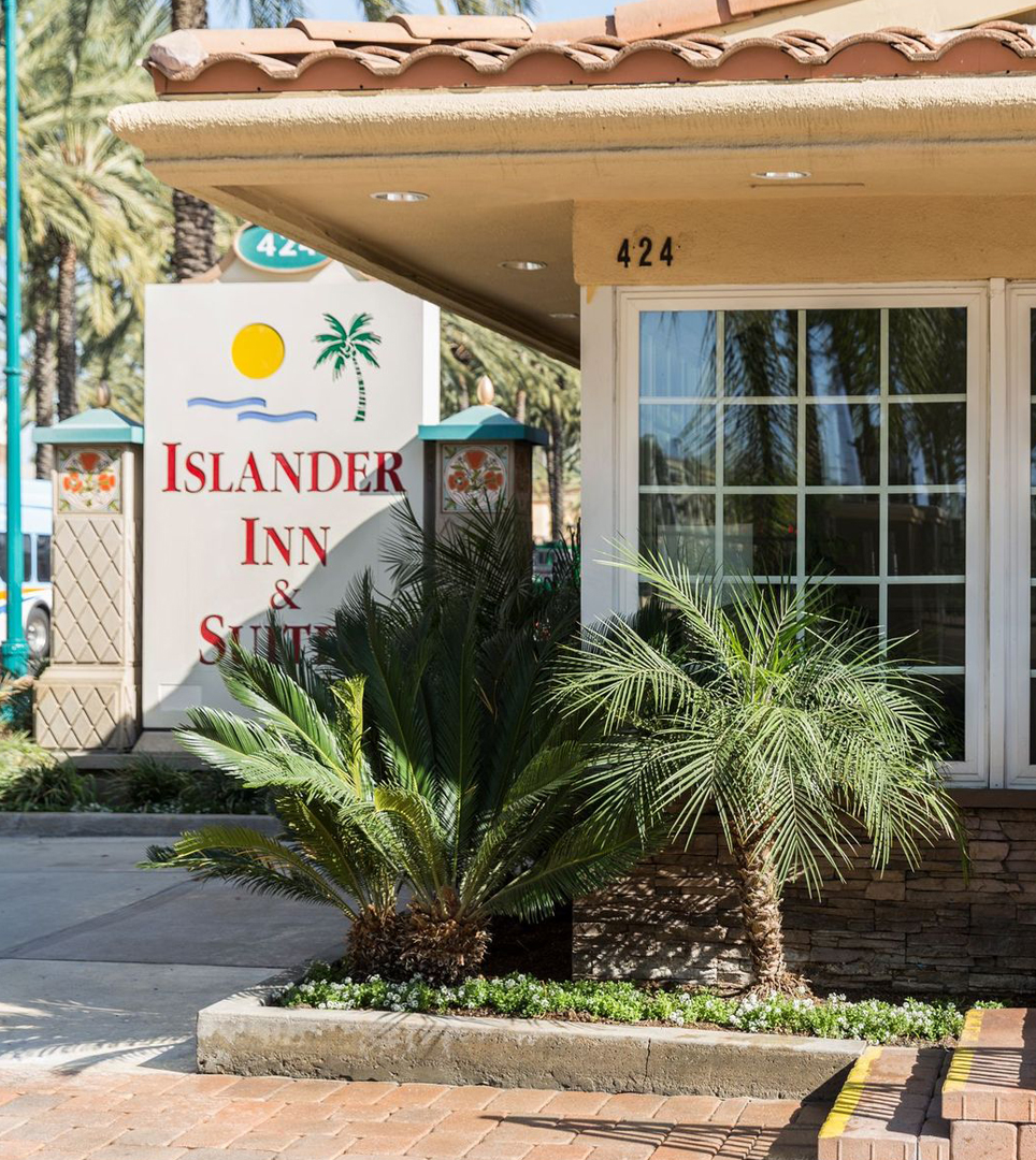 Anaheim Islander Inn and Suites - Top Ranked Hotel In Anaheim, CA next to  Disneyland